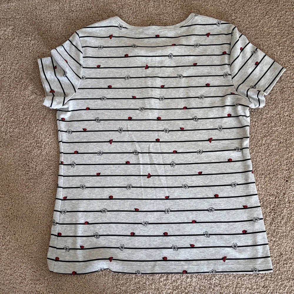 Karen Scott Women's Striped Top Gray woth ladybugs & flowers like new - Picture 4 of 5